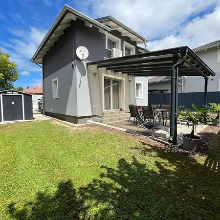 דירה Laura Luxury *